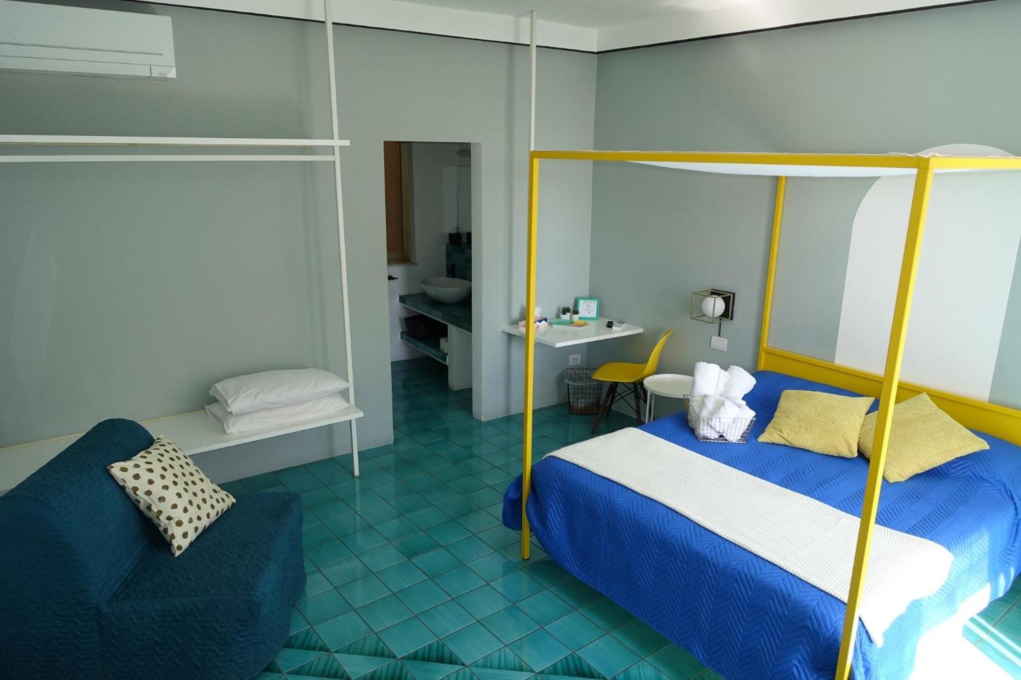 Ninina Boutique Suites 萨莱诺 外观 照片